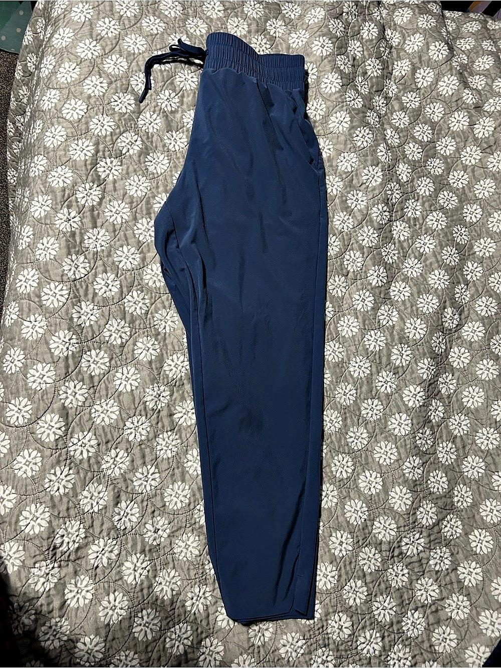 All in Motion Women's Active Light Woven Mid-Rise / High-Rise Pants Blue Jogger